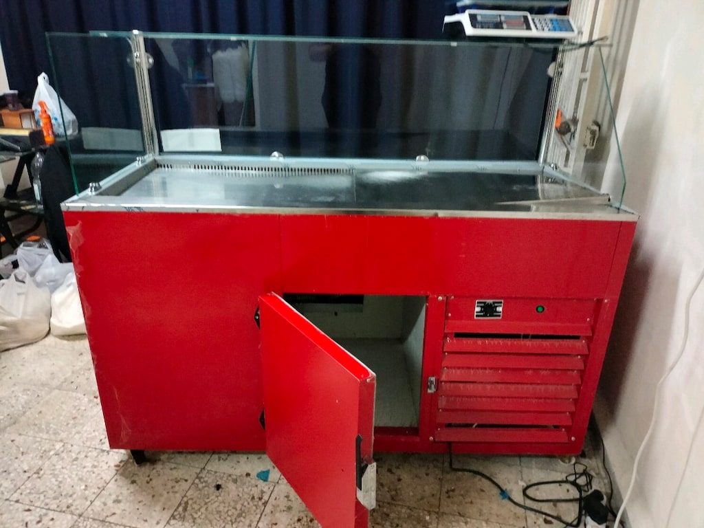 Sıfıra yakın Nurigaz L Tipi Çiğköfte soğutucu ve tezgahı
