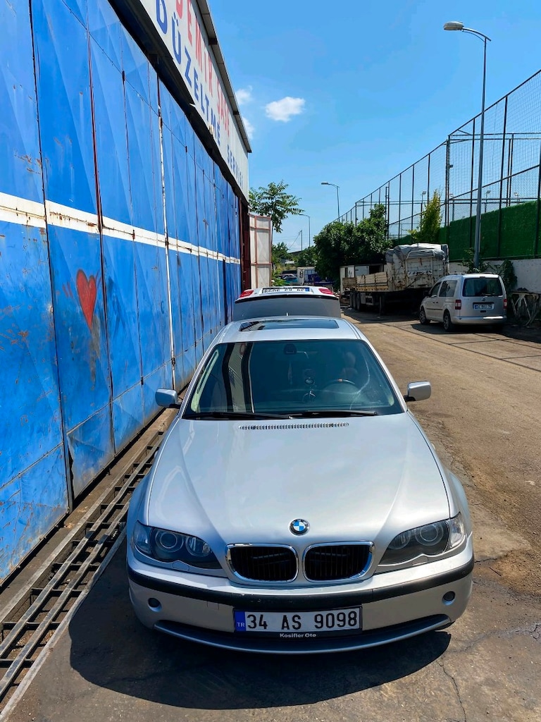 Gümüş Renk BMW - 9