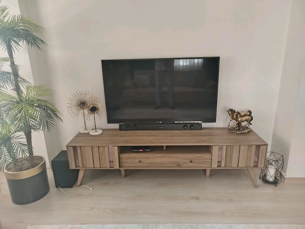 LG 55' UHD TV