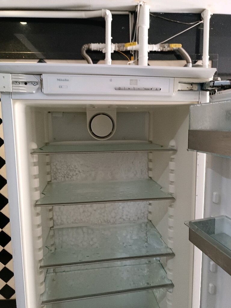 buzdolabı hiç bir sorunu yok fiyat 2500 tl uygun fiyat nakliyem var - 3