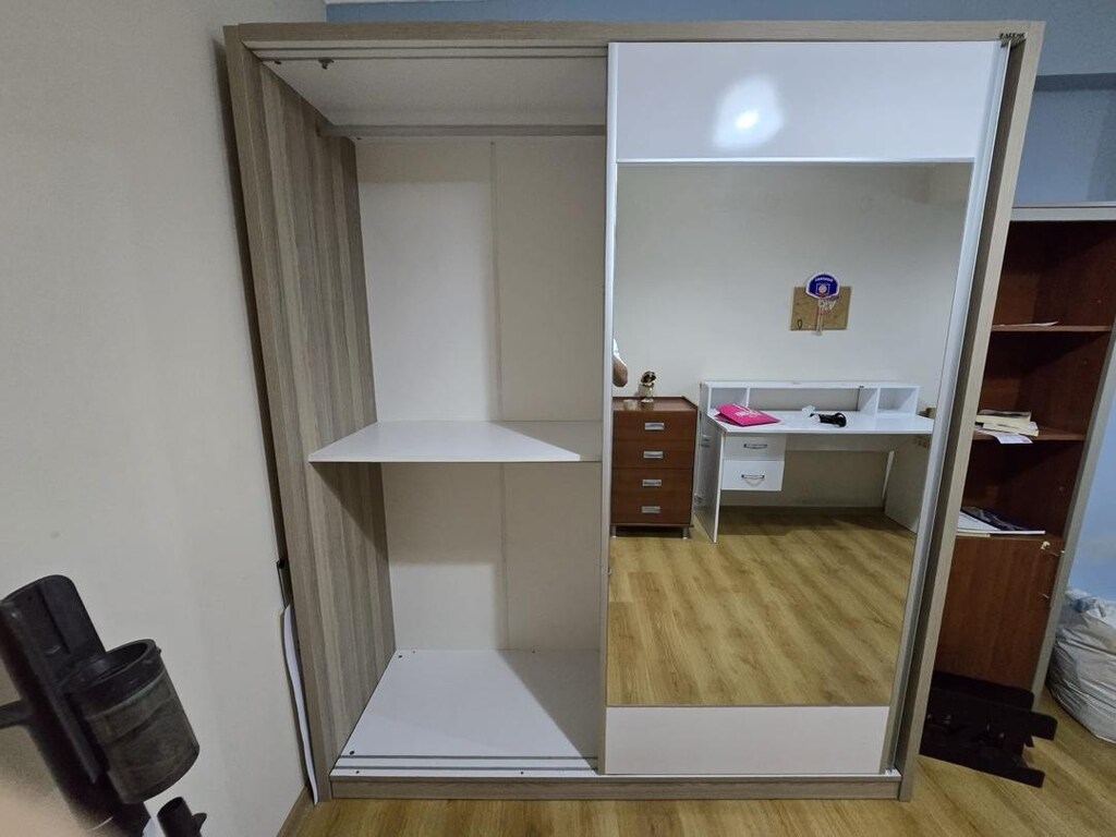 Aynalı Sürgülü Gardırop - Yeni Gibi Çok Temiz - 4