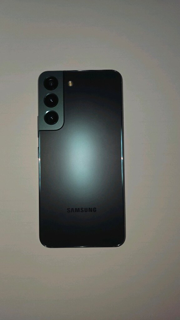 Samsung S22 - 2
