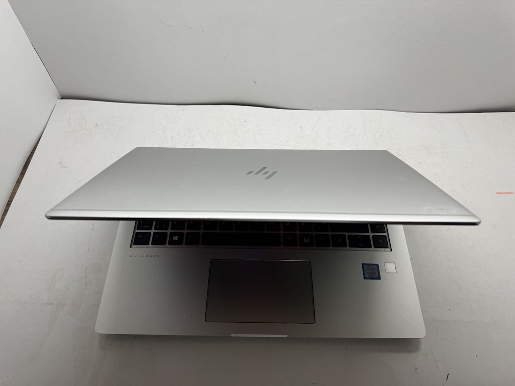 HP ELİTBOOK İ7 7. NESİL 8 GB RAM 256 NVME - 8