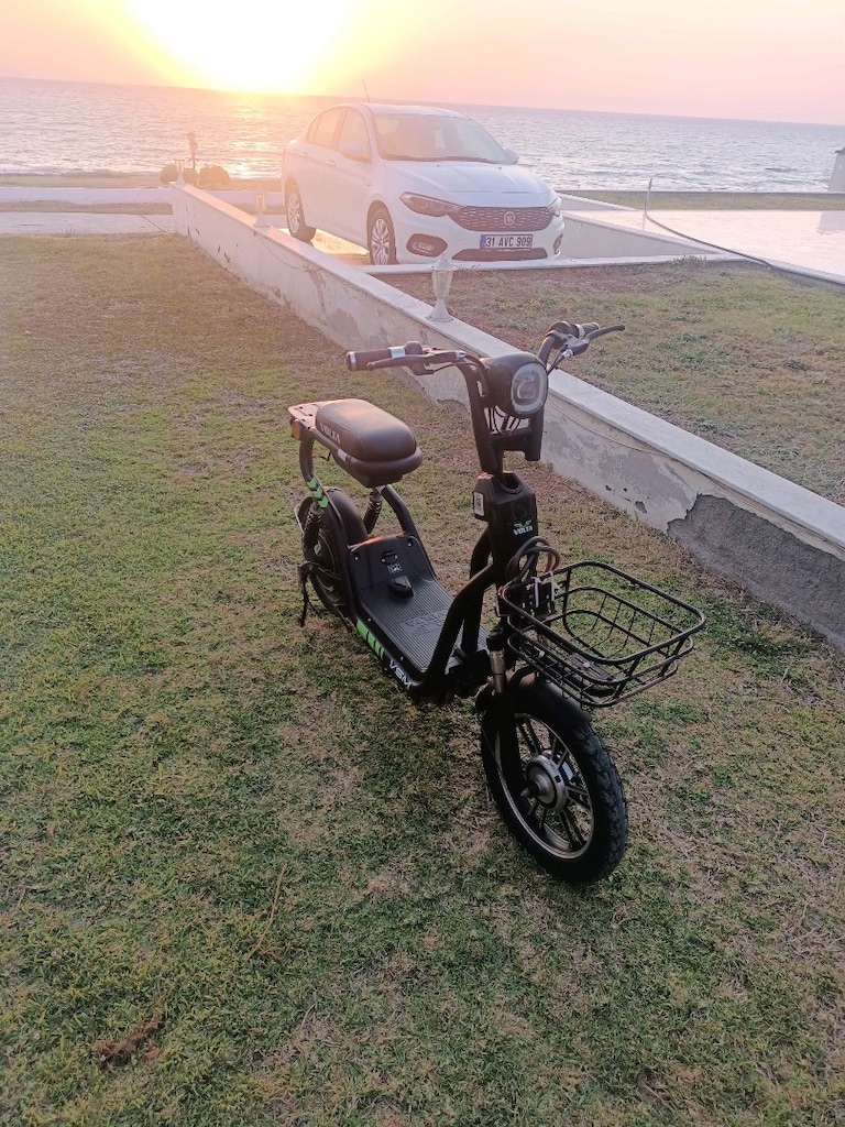 Temiz, elektrikli volta bisiklet