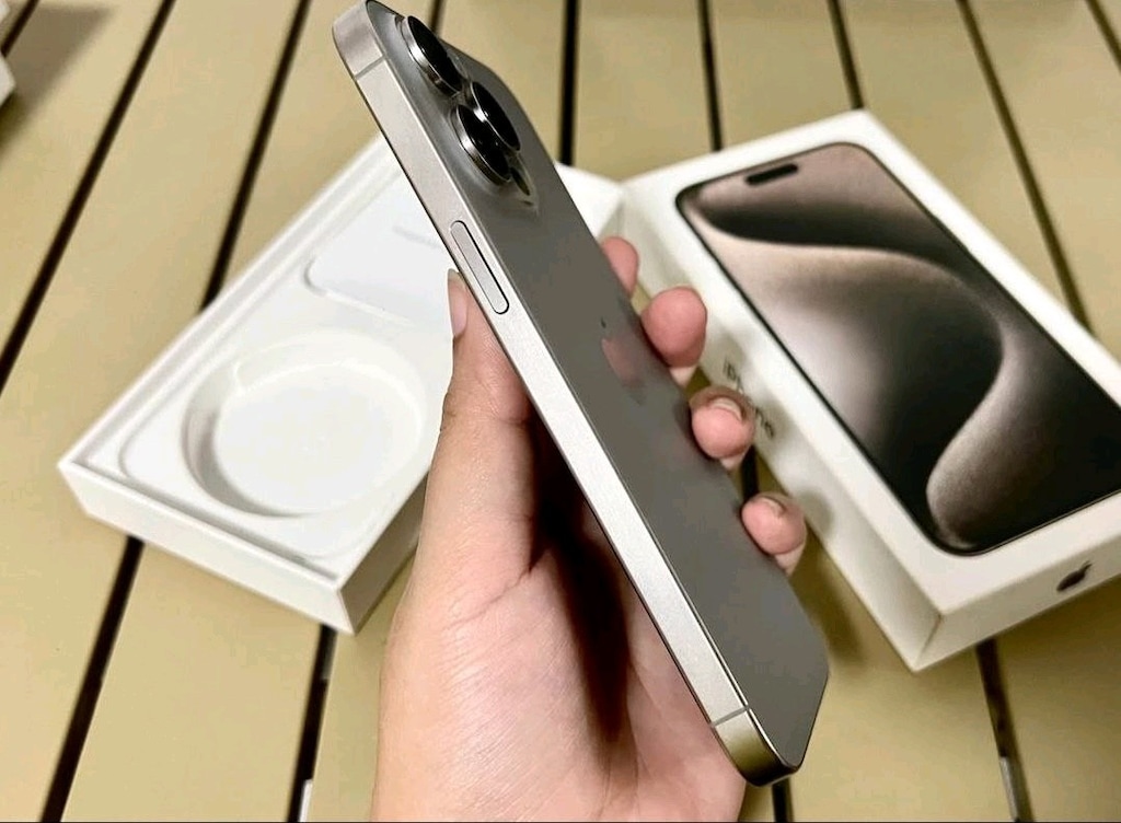 İLK SAHİBİNDEN İPhone 15 PRO MAX - 2