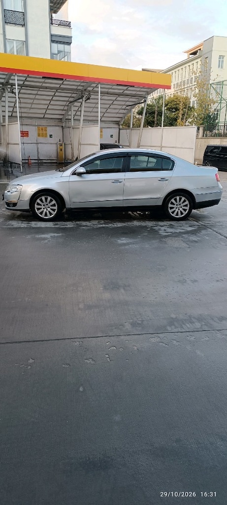 2011 model Volkswagen Passat 1.4 TSi - 5