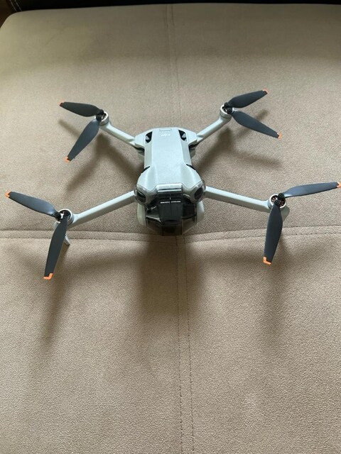 DJİ MİNİ 4 pro