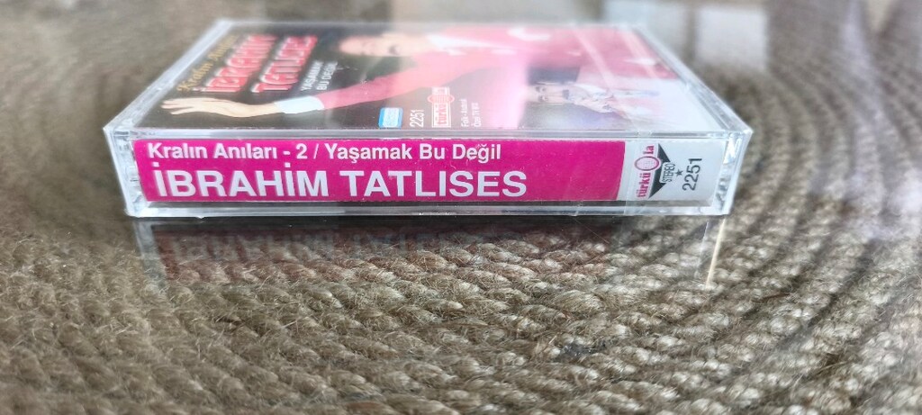İbrahim Tatlıses Yaşamak Bu Değil Kaset Türküola - 2