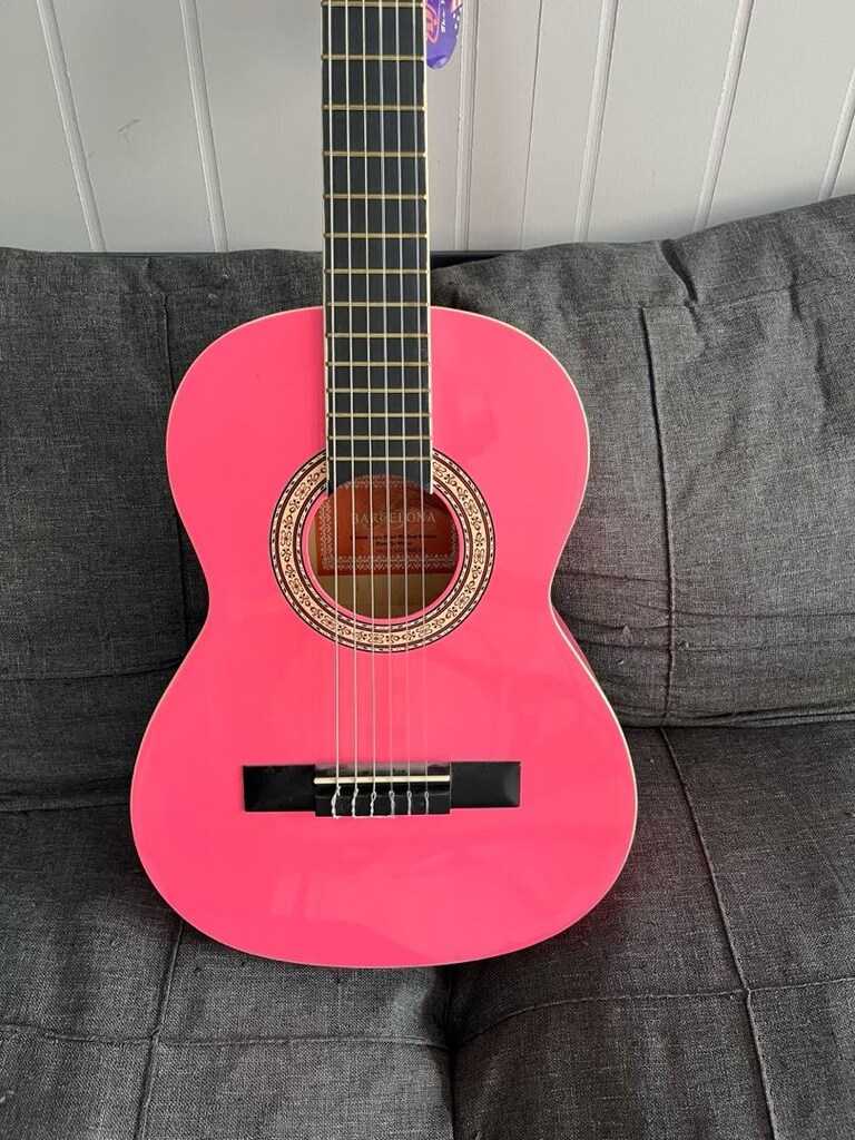 2/4’lük Klasik Gitar Etiketi Üzerinde - 2