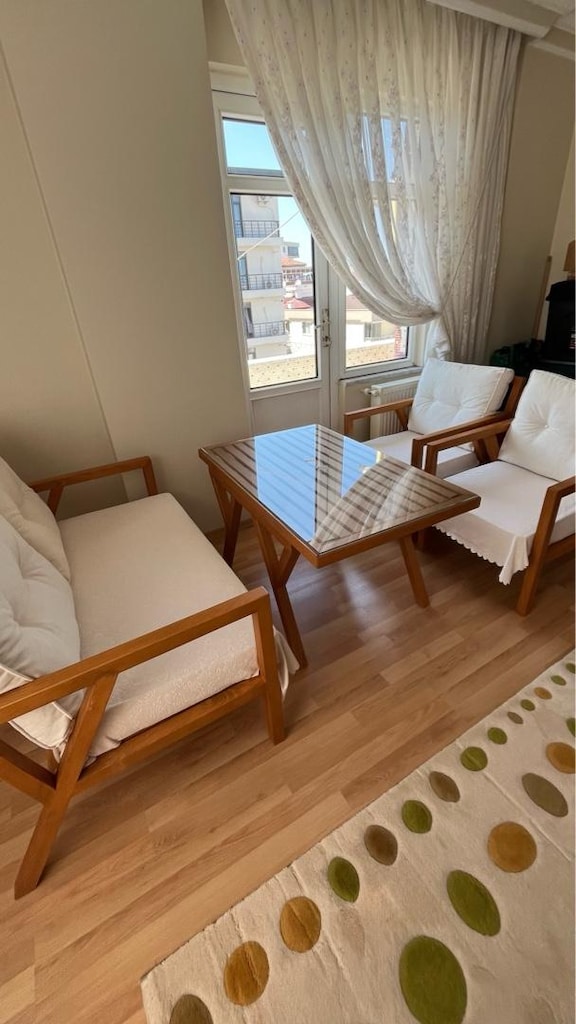 Ahşap balkon takımı - 4