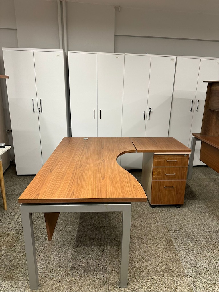 KLAS OFİS ÜSKÜDAR 160X150 BAROK CEVİZ L MASA - 4