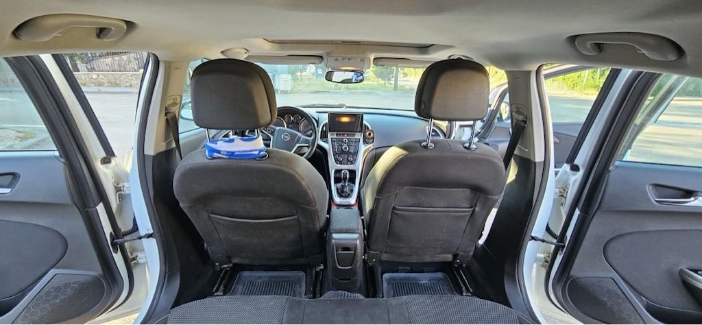 Opel astra 1.4t sport - 6