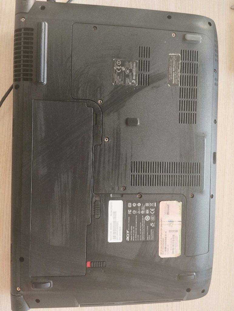 Acer 5739G - Laptop - 9