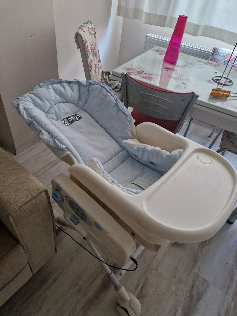 beşik/mama sandalyesi bir arada - 2