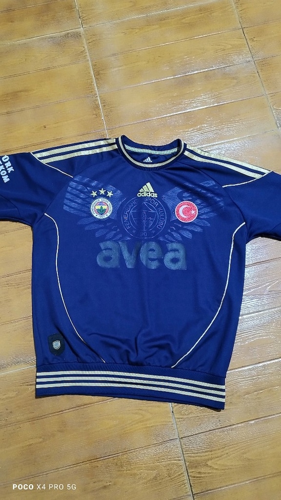 #Adidas Fenerbahçe sweat..Koltukaltı az sökük, dikilir