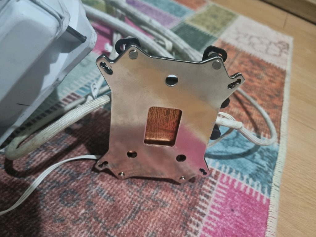 SATILIK THERMALTAKE SIVI SOĞUTMA SİSTEMİ - 4