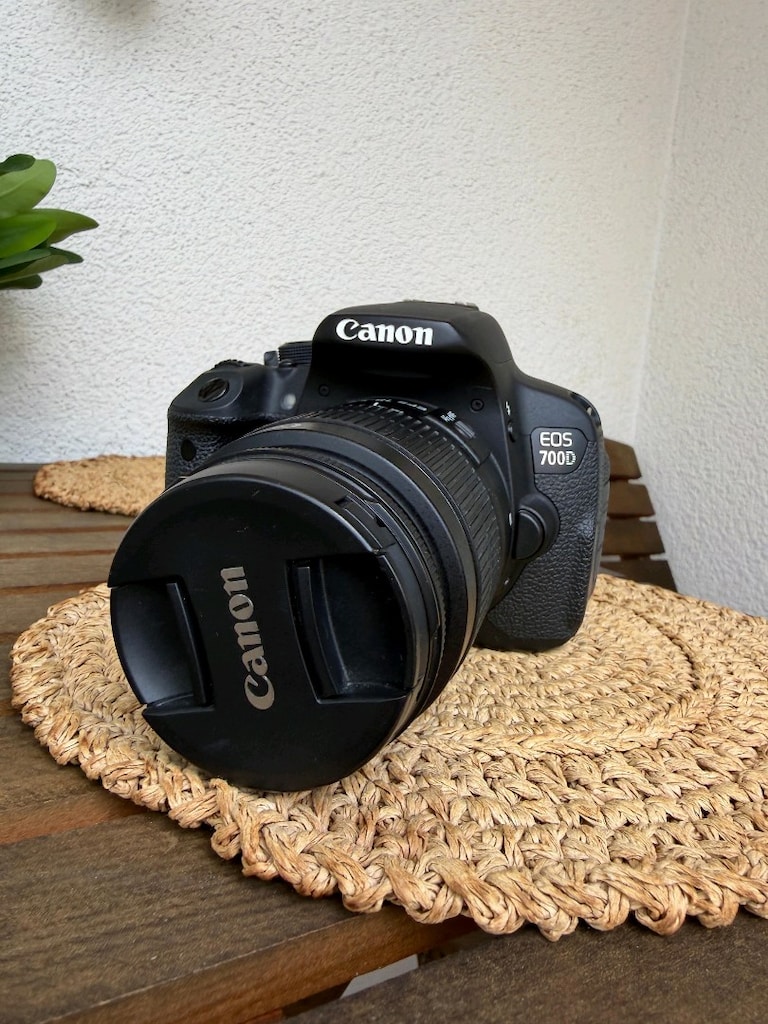Canon 700 d temiz kullanılmış. - 2