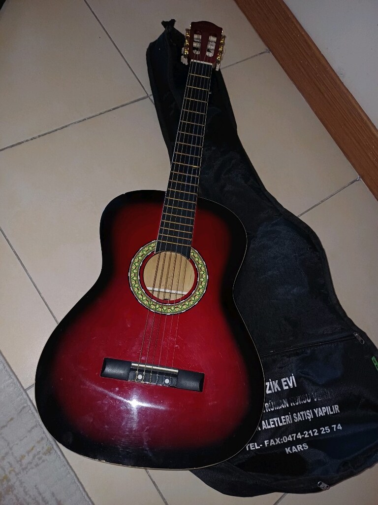 almira gitar - 2