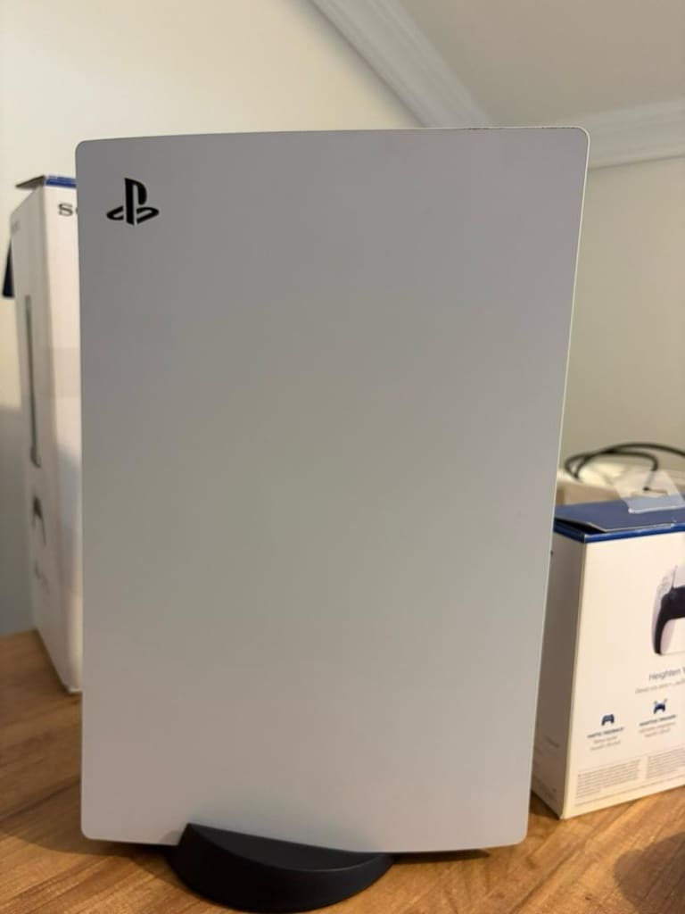 Sony PlayStation 5 - 2