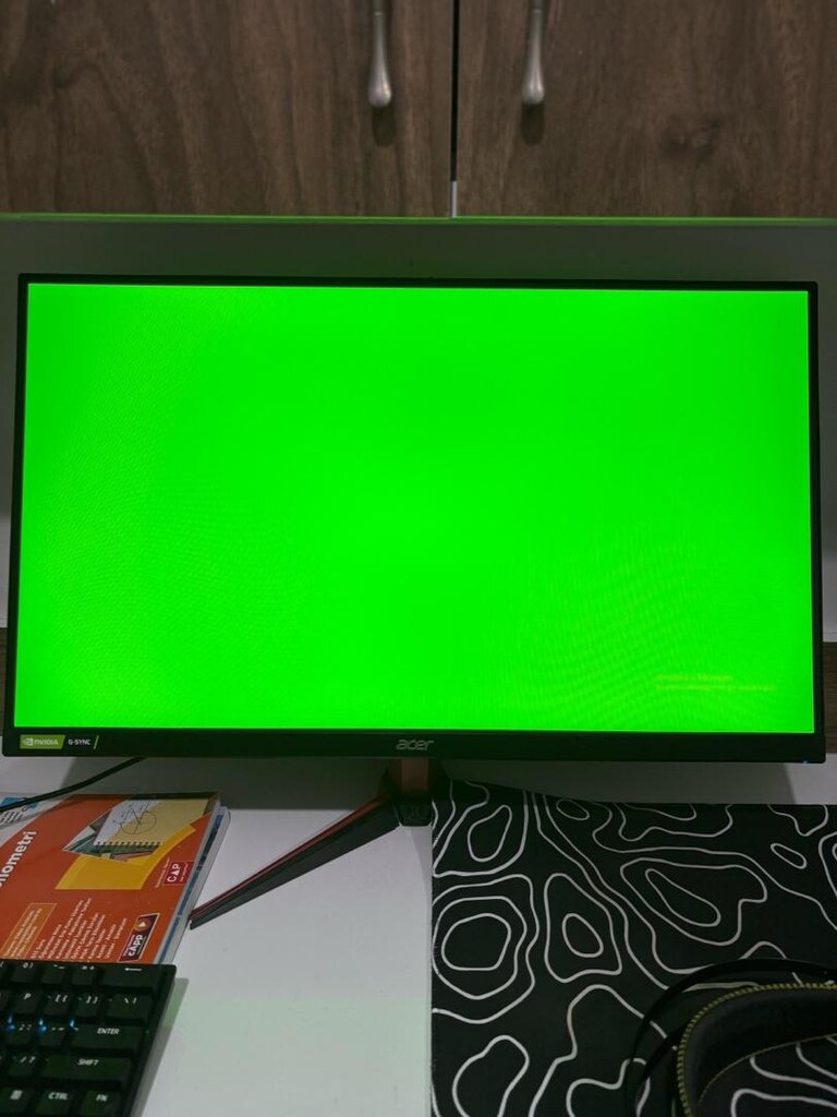 Acer Nitro VG272 240Hz 0.1ms / 1ms IPS Gaming Monitör - 2
