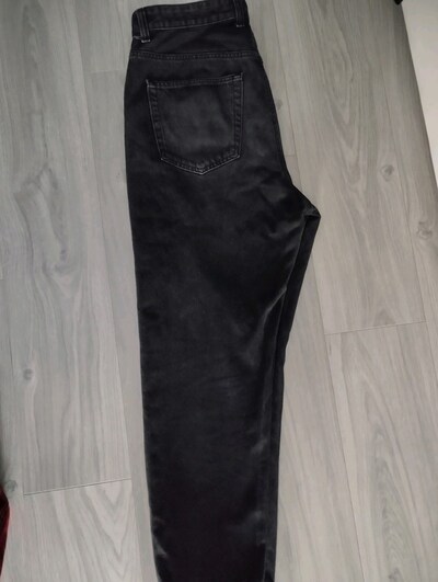 BERSHKA Marka Siyah kot pantolon, 44 beden Yepyeni, 1 kere giyildi.
