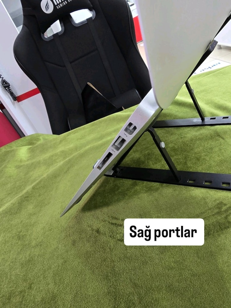 MacBook Air - 7