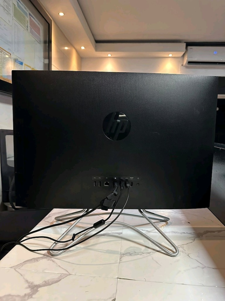 HP All-in-one i7-8700t 16gb ram 512gb Ssd - 4