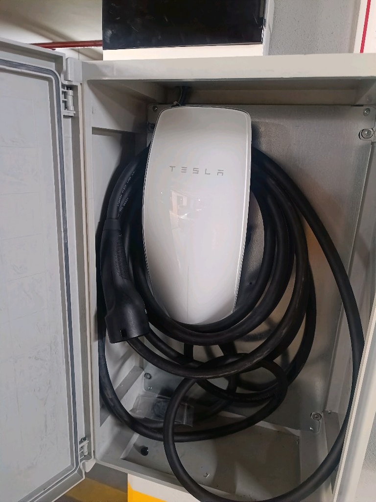 Hazır Tesisatlı Tesla 22 kW Şarj İstasyonu + 20 Metre Kablo & Pano - 3