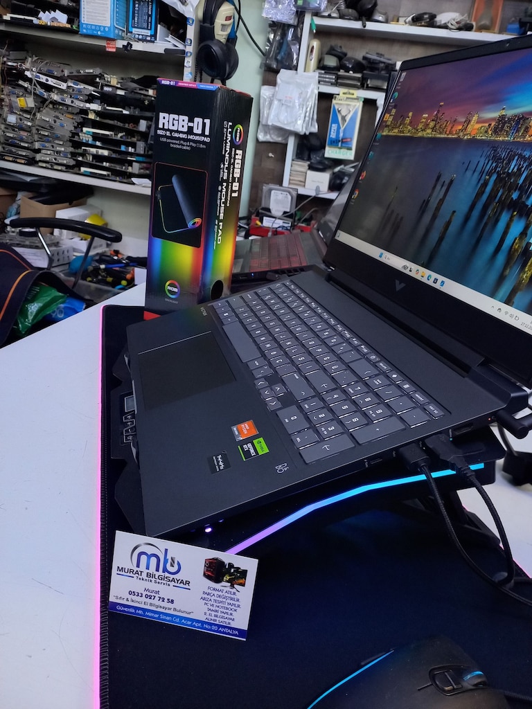 HP VİCTUS RYZEN 7 7840 HS RTX 4060 120 WATT 16 GB RAM DDR5 120 WATT - 10