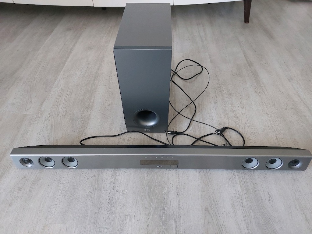Lg Soundbar - 3