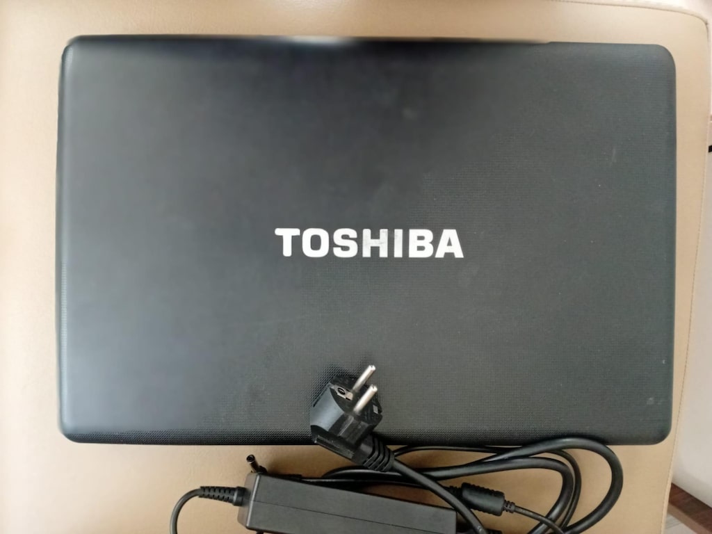 TOSHİBA LAPTOP - 3