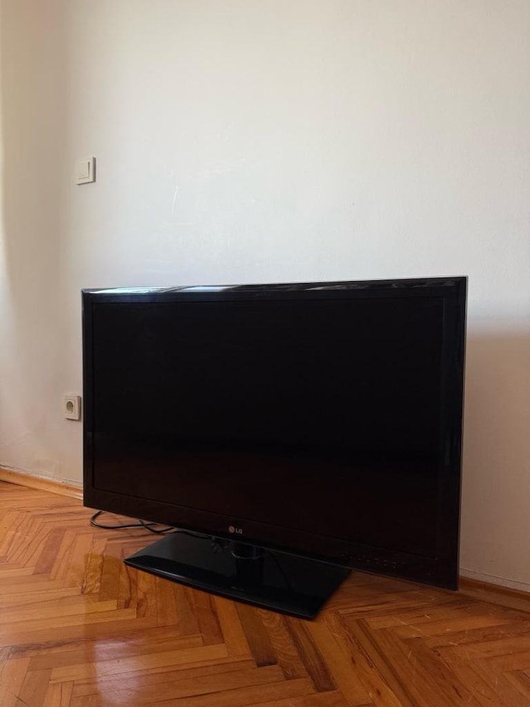 LG MODEL TV - 2