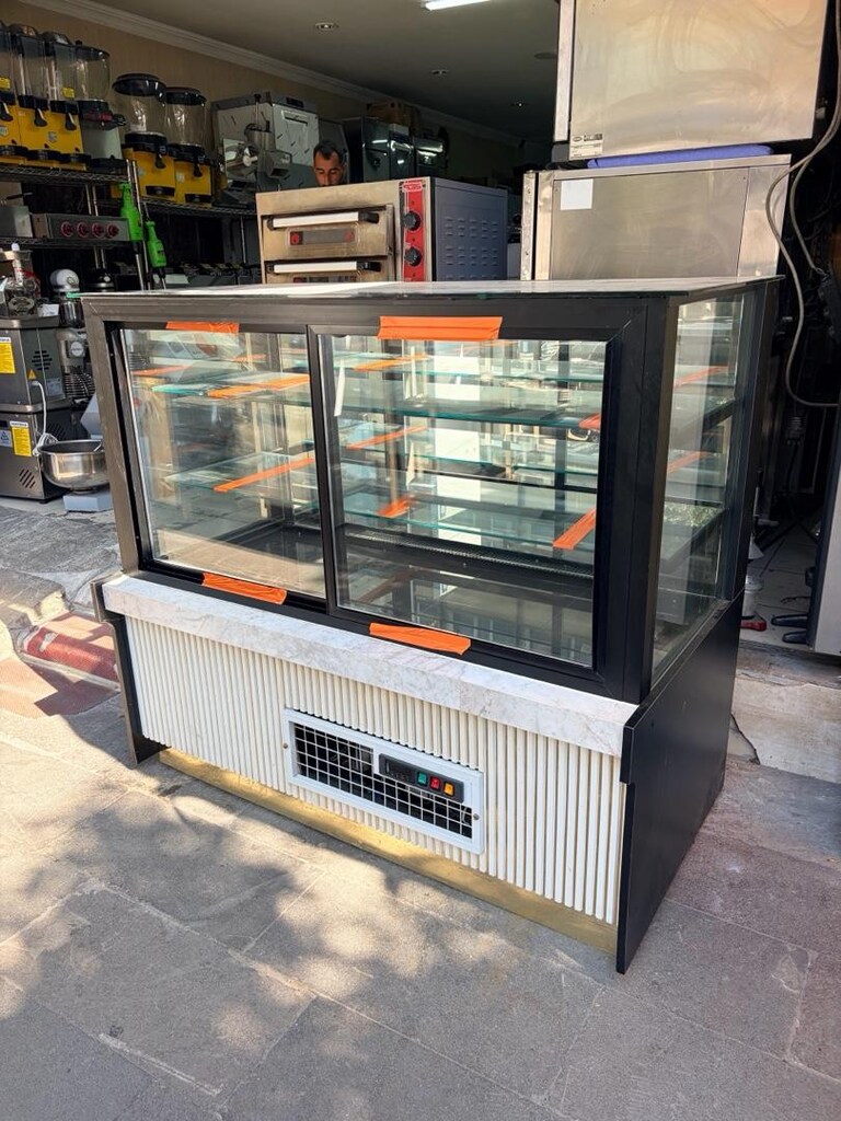 1.5 Metre Önden Açılır Pasta Dolabı / Sütlük - Tatlı - İçecek Teşhir