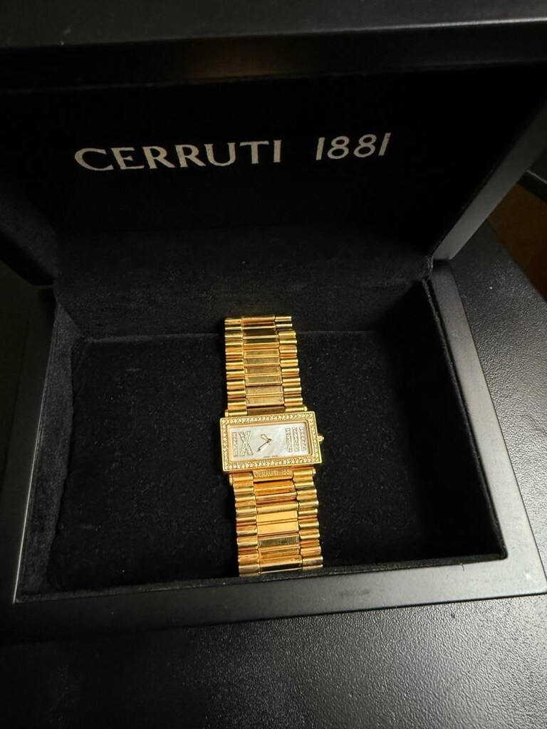 Cerrutti 1881 saat - 4