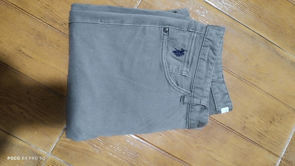 #U.S Polo pantolon..Yenidir lakin dolaptan çıkarırken bacakta özür - 7
