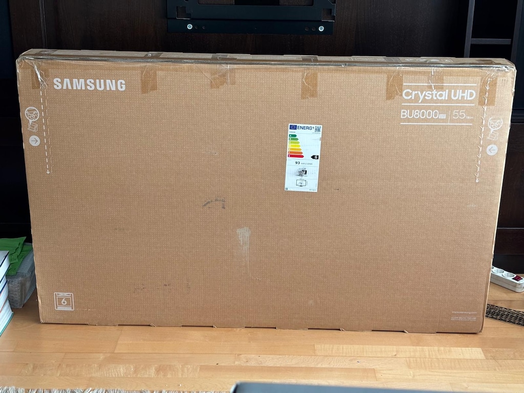 Samsung Crystal 55 BU8000 - 2