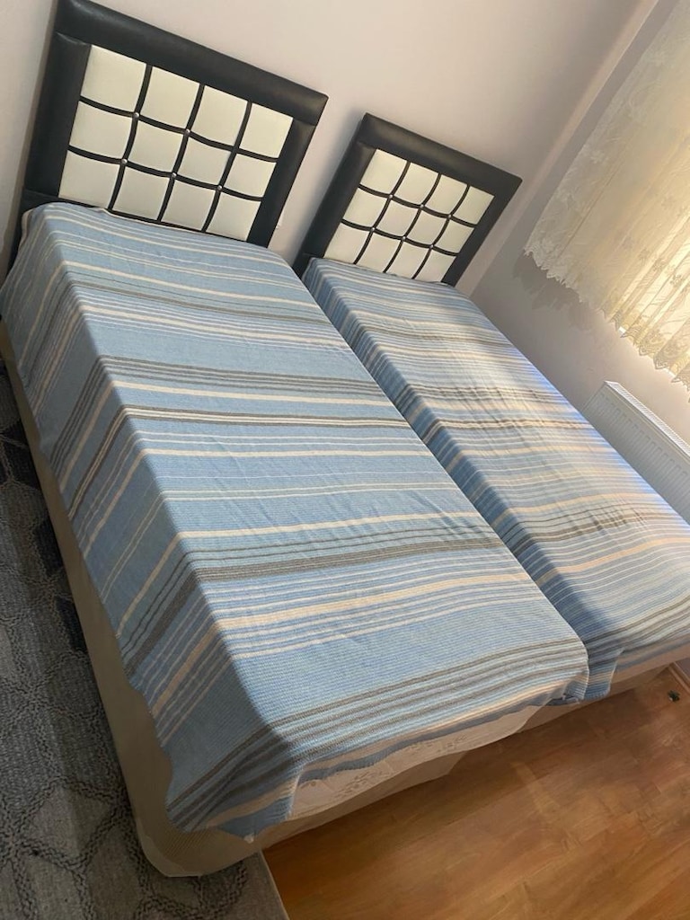 2 Adet 90x190 Tek Kişilik Baza - Temiz Kullanılmış - 2