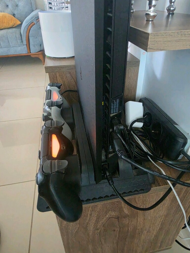 ps4 1TB - 3