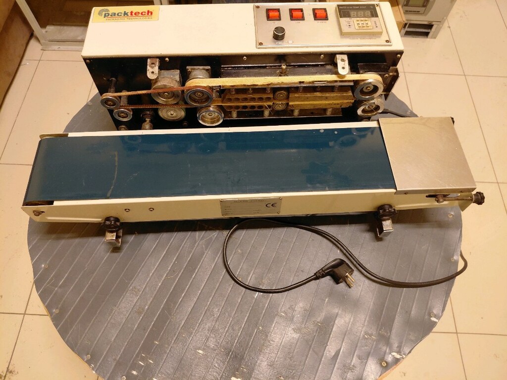 Konveyörlü Poşet Yapıştırma Makinesi