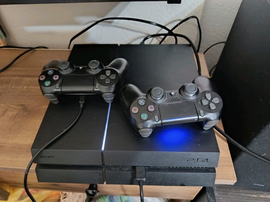 satılık ve takaslık ps4 500 gb