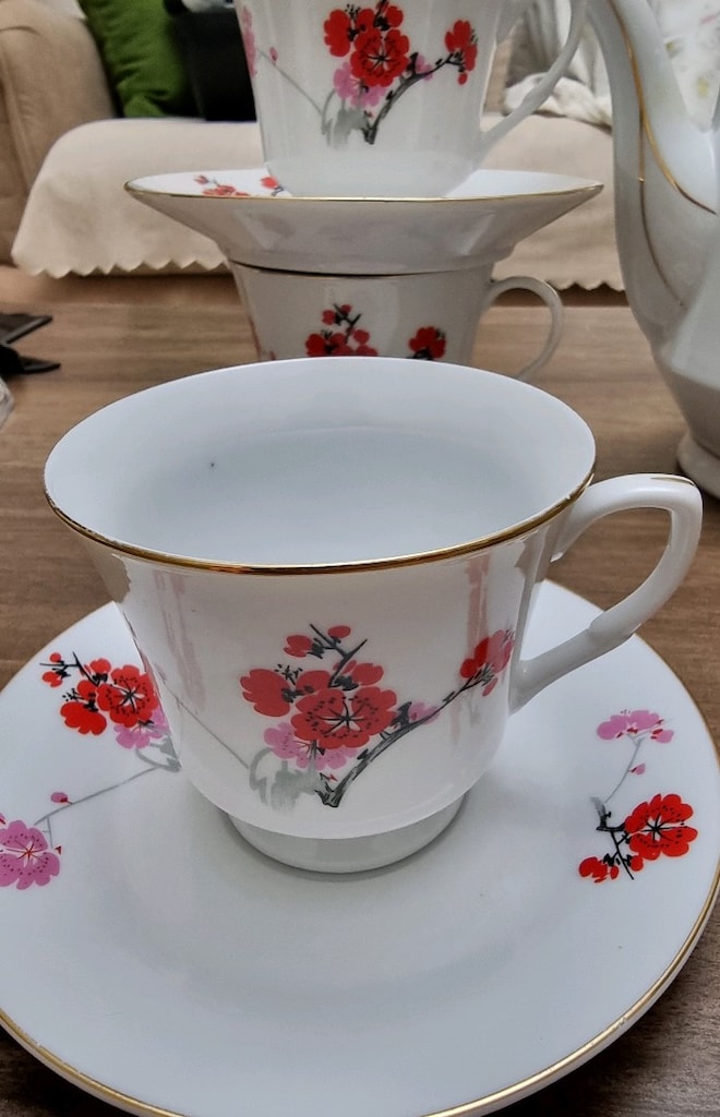 Vintage Çiçek Motifli 6 Kişilik Porselen Kahve/Çay Takımı - 5
