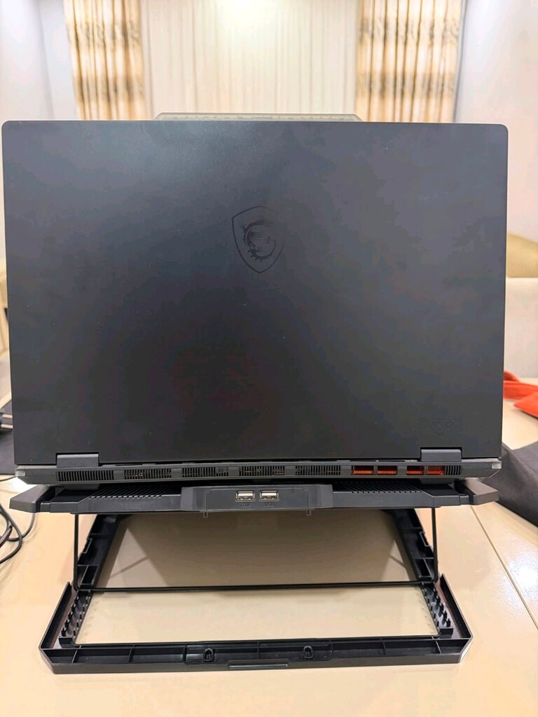 ACİL SATILIK MSI Cyborg 15 i7|RTX 5060|32 GBRAM1TB SSDGarantili - 4