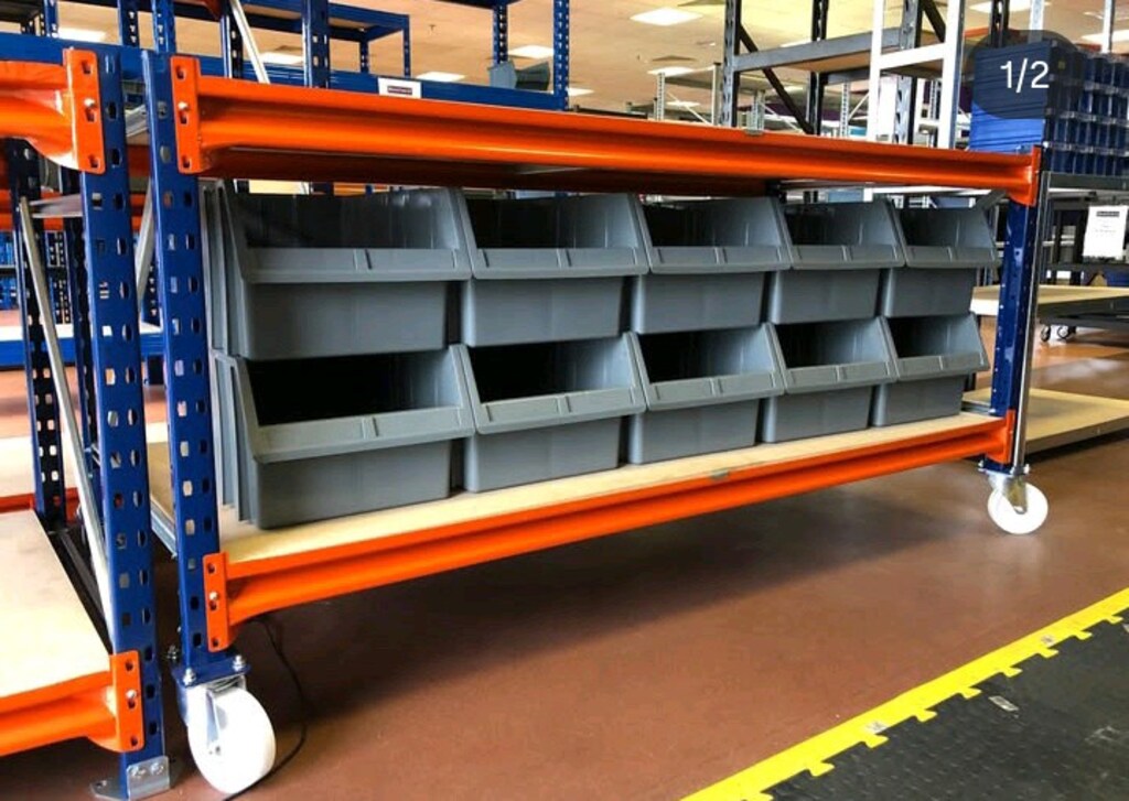 GARAGE WAREHOUSE&MACHINE TOOLS AND SHELVES - 3