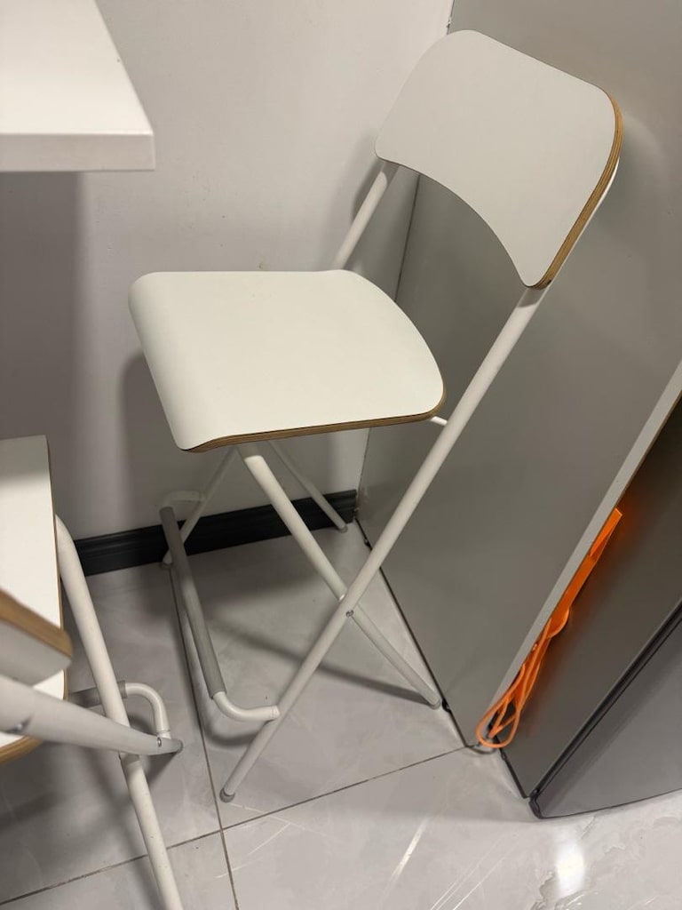 IKEA Açılır Kapanır Masa + 3 Adet Bar Sandalyesi - 2