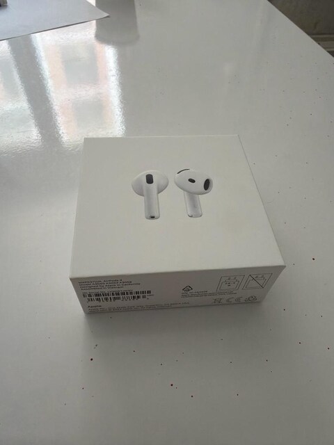 AirPods4
