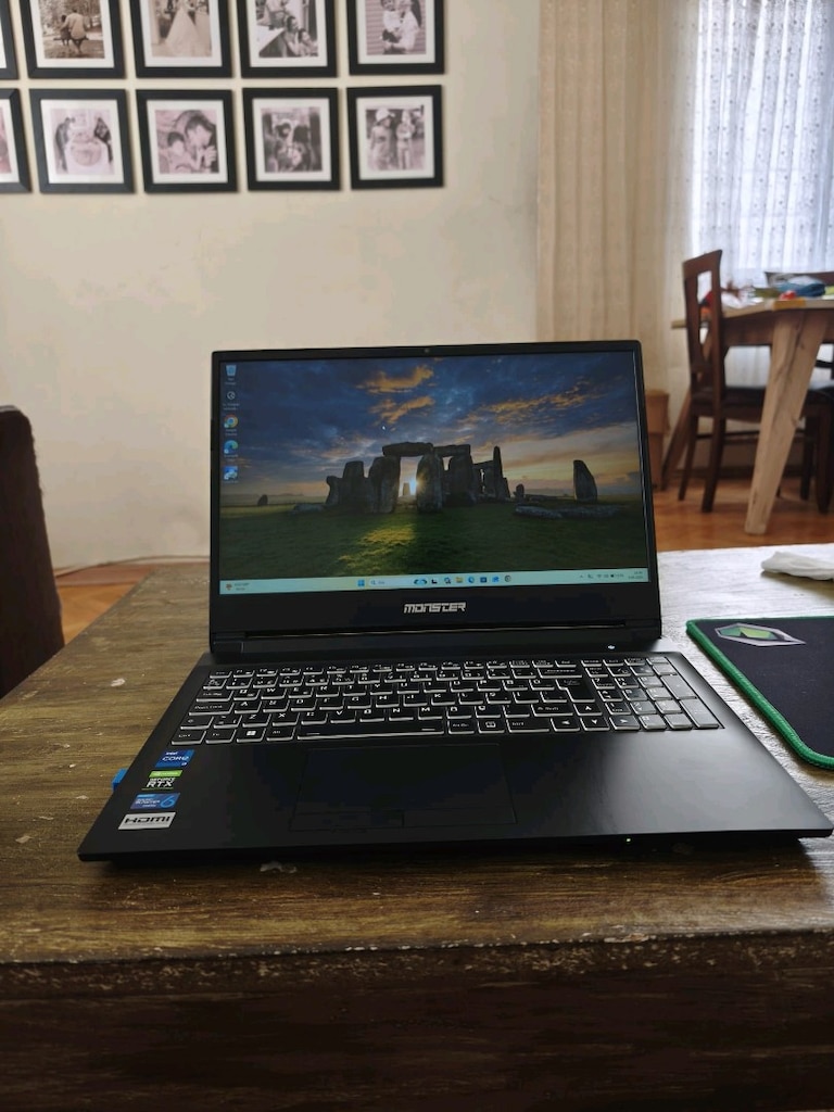 Monster Abra A5 V17.3 / i7 11800H / RTX 3050 Ti / 16GB RAM / 512 SSD - 3
