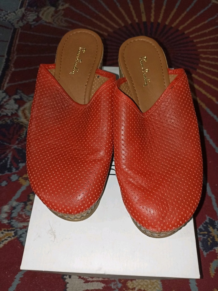 peri gardin ter temiz ayakkabu