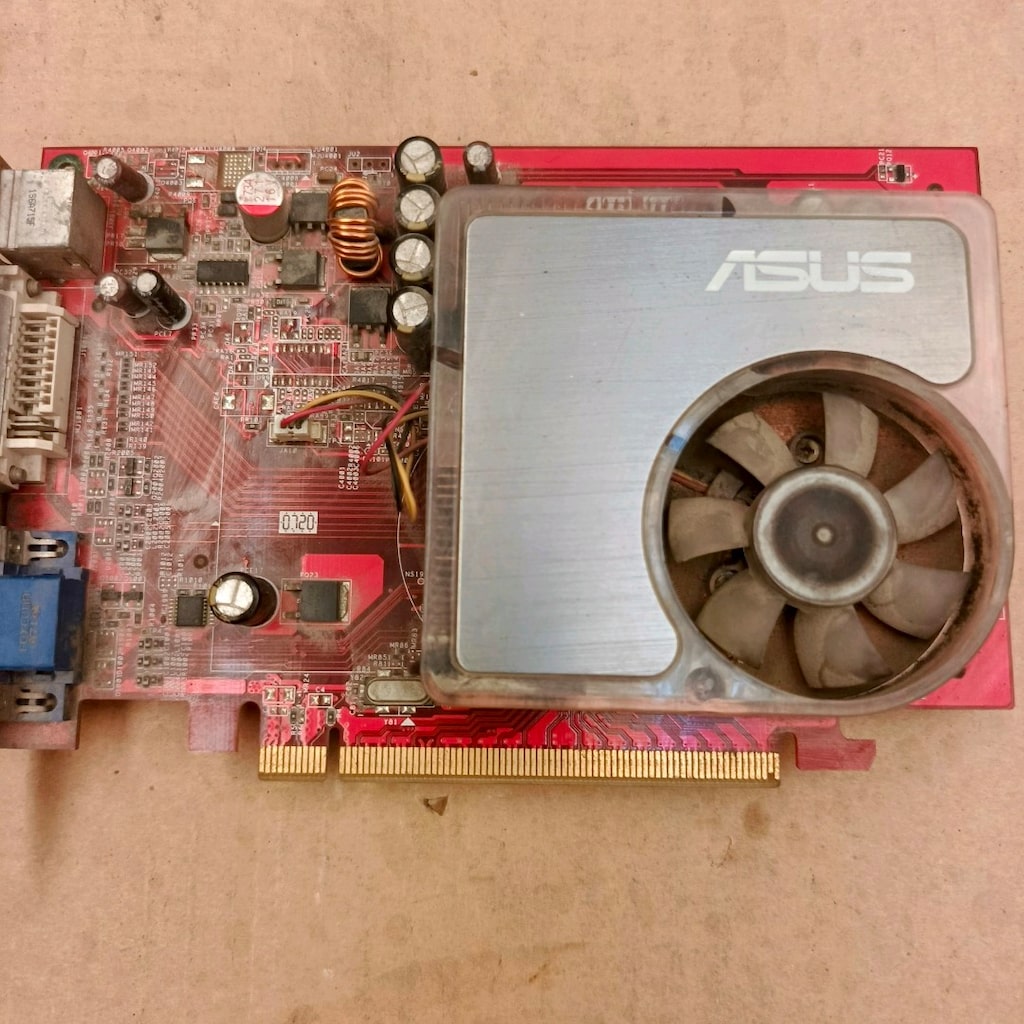 Koleksiyonluk Asus Nostalji Ekran Kartı (EAX1600PRO) - 2