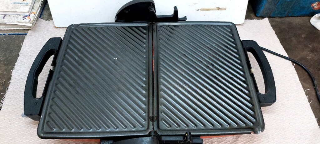 Satılık ERN marka tost makinesi - 2