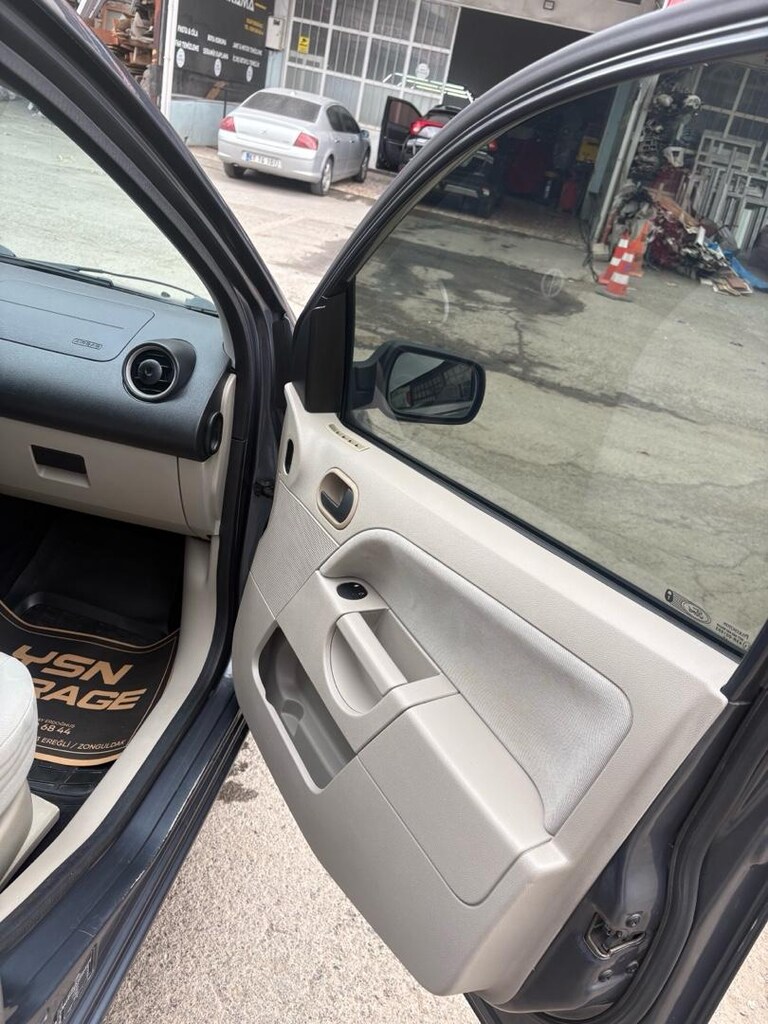 SON 3 Gün kaldı ilan kalkmasınaFord Fiesta 2004 1.4 Comfort Benzin&LPG - 8